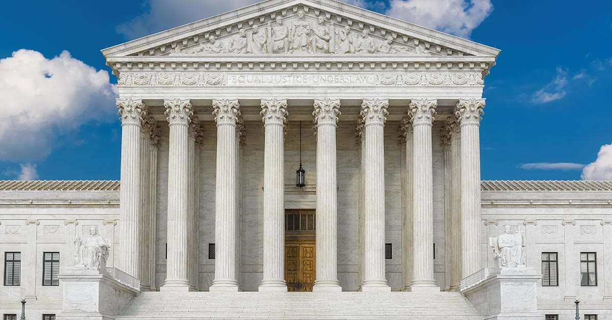 Confidence in U S Supreme Court Sinks to Historic Low